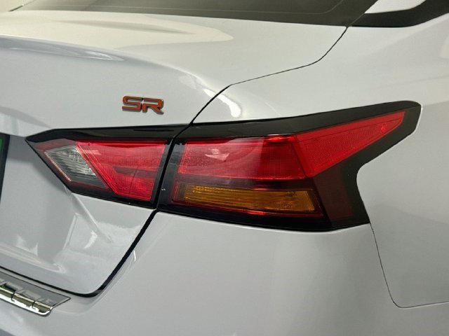 Used 2023 Nissan Altima 2.5 SR FWD image 33