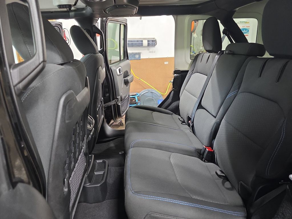 Used 2023 Jeep Wrangler Unlimited Rubicon 4xe AWD/4WD image 13