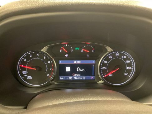 Used 2023 GMC Acadia SLT image 2