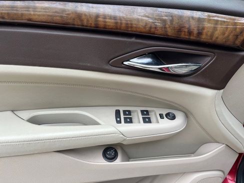 Used 2010 Cadillac SRX Luxury image 42