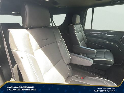 Used 2024 Cadillac Escalade ESV Premium Luxury AWD/4WD image 27