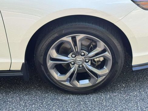 Used 2025 Honda Accord EX-L image 7