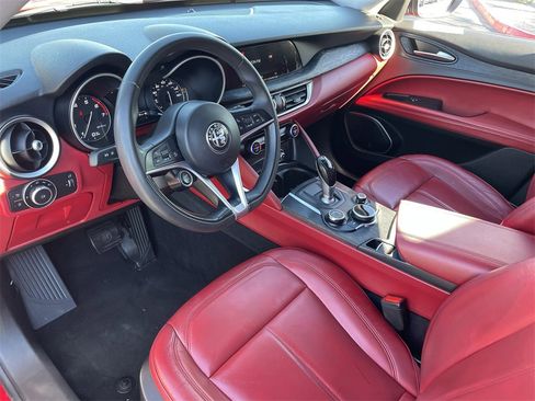 Used 2019 Alfa Romeo Stelvio image 16
