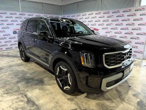 Used 2025 Kia Telluride S image 9