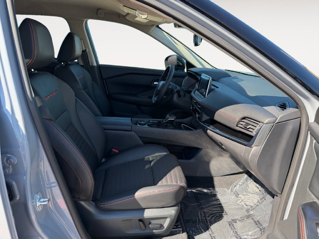 Used 2025 Nissan Rogue SV w/ Rock Creek Premium Package AWD/4WD image 24