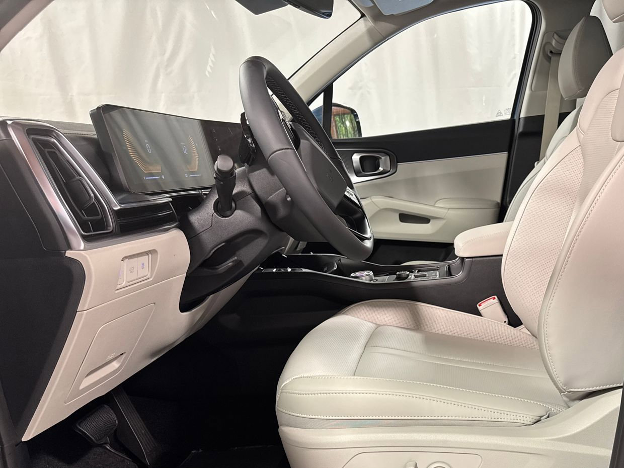 New 2026 Kia Sorento EX AWD/4WD image 3