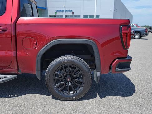 Used 2023 GMC Sierra 1500 AT4 w/ AT4 Preferred Package AWD/4WD image 12