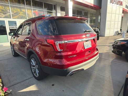 Used 2017 Ford Explorer Limited w/ Equipment Group 303A AWD/4WD image 6