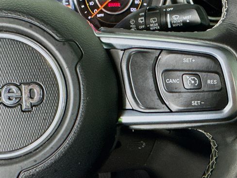 Used 2019 Jeep Wrangler Unlimited Sahara w/ Dual Top Group image 14