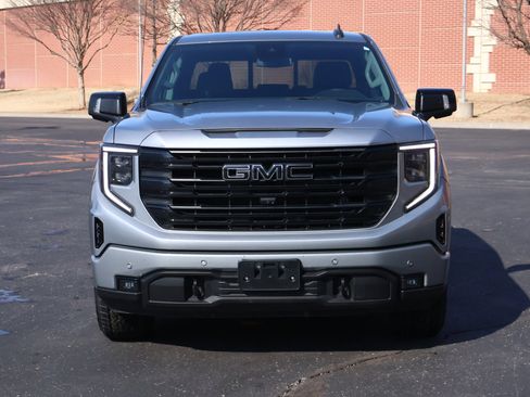 Used 2024 GMC Sierra 1500 Elevation w/ Elevation Premium Package image 28