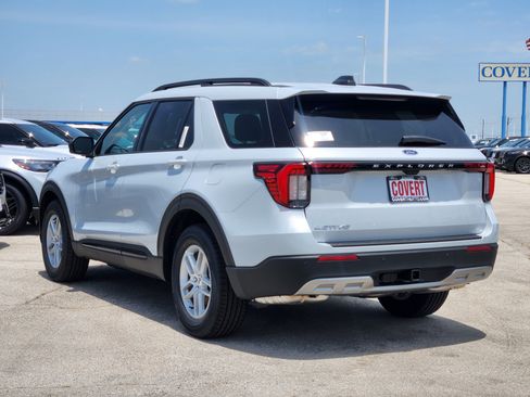New 2026 Ford Explorer Active w/ Active Comfort Package RWD image 5
