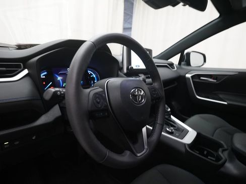 Used 2023 Toyota RAV4 SE w/ SE Grade Weather Package AWD/4WD image 8