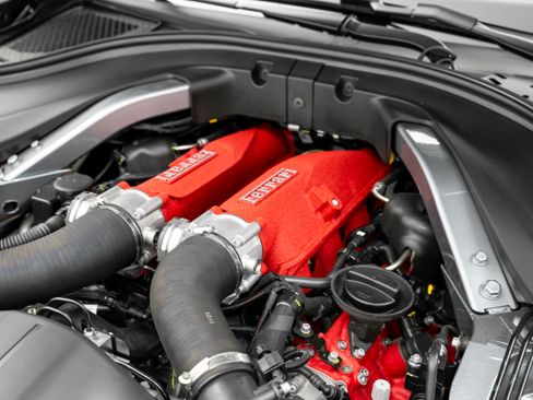 Certified 2024 Ferrari Roma image 34