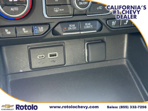 Used 2023 Chevrolet Suburban Premier AWD/4WD image 24