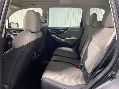 Used 2022 Subaru Forester Premium image 10