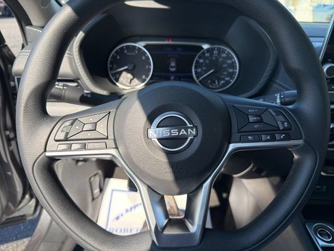 Used 2025 Nissan Sentra SV FWD image 12
