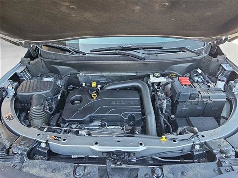 Used 2025 Chevrolet Equinox LT AWD/4WD image 23