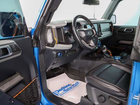 Used 2022 Ford Bronco Badlands AWD/4WD image 3
