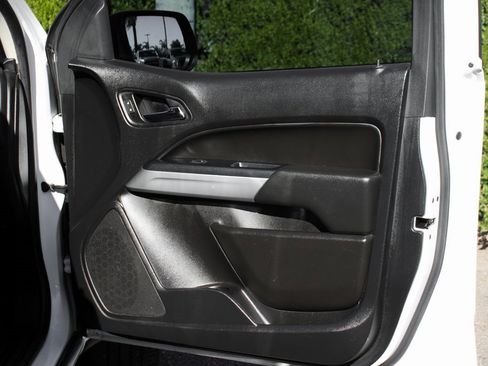 Used 2021 Chevrolet Colorado LT w/ LT Convenience Package image 38