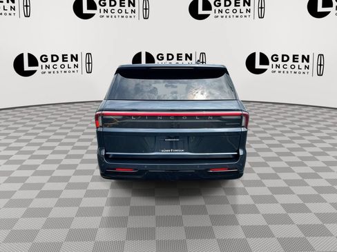 Certified 2025 Lincoln Navigator Reserve AWD/4WD image 7