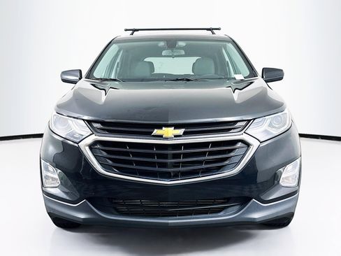 Used 2018 Chevrolet Equinox LT image 2