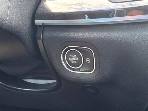 Used 2021 Mercedes-Benz GLS 450 4MATIC image 41