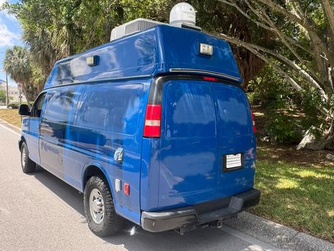 Used 2013 Chevrolet Express 3500 Extended w/ Power Package RWD image 36