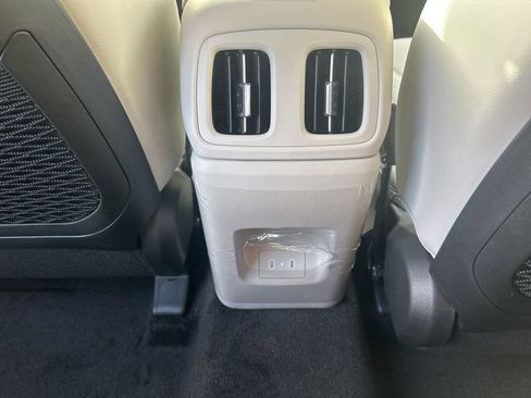 New 2026 Hyundai Tucson Limited image 25