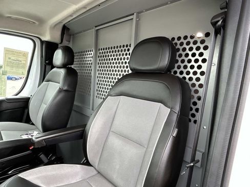 Used 2024 RAM ProMaster 2500 w/ Convenience Group FWD image 22