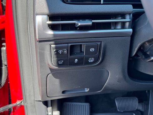 Used 2025 Hyundai Tucson Limited image 18