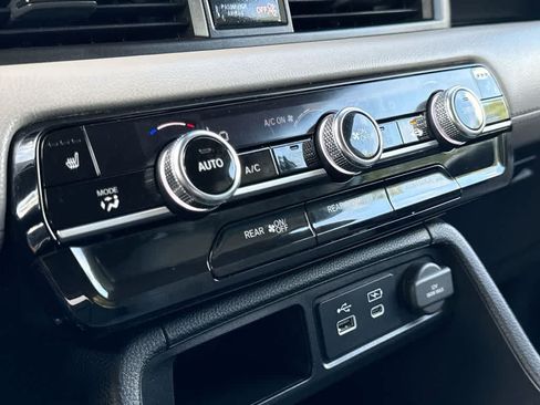 Used 2024 Honda Pilot EX-L image 19