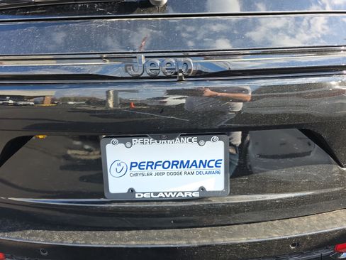 New 2025 Jeep Grand Cherokee Altitude w/ Trailer Tow Package image 30