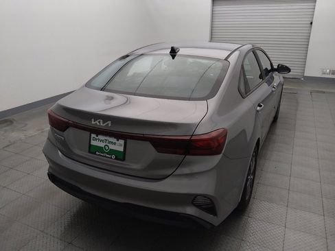 Used 2022 Kia Forte LXS FWD image 7