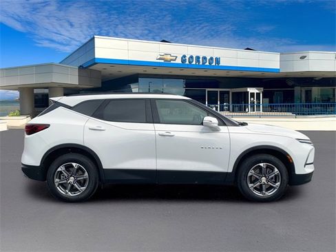 Used 2024 Chevrolet Blazer LT image 5