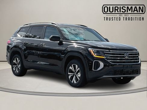New 2026 Volkswagen Atlas SE image 1