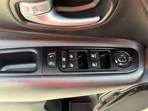 Used 2020 Jeep Renegade Altitude image 14