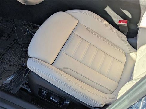 New 2026 BMW 330i Sedan w/ Premium Package image 4