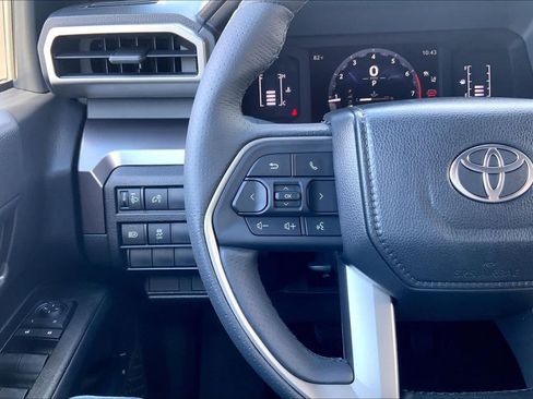 Used 2026 Toyota 4Runner SR5 RWD image 22