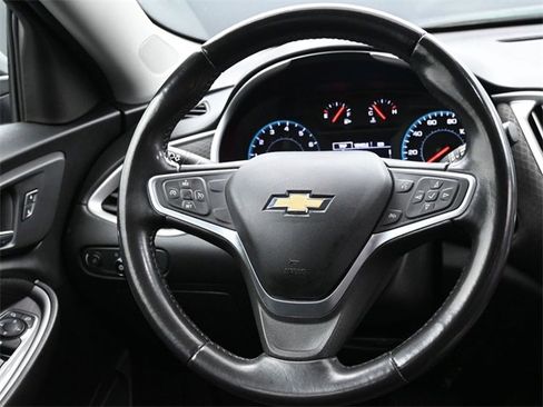 Used 2022 Chevrolet Malibu RS image 14