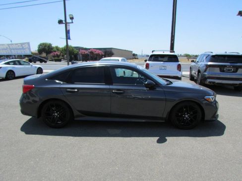 Used 2022 Honda Civic Sport image 5