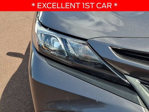 Used 2022 Toyota Camry SE FWD image 9