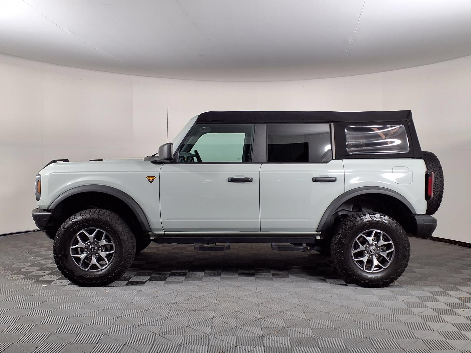 Used 2021 Ford Bronco Badlands AWD/4WD image 4