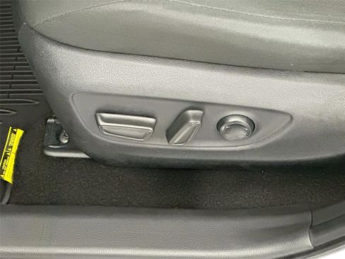 Certified 2025 Toyota RAV4 XLE AWD/4WD image 20