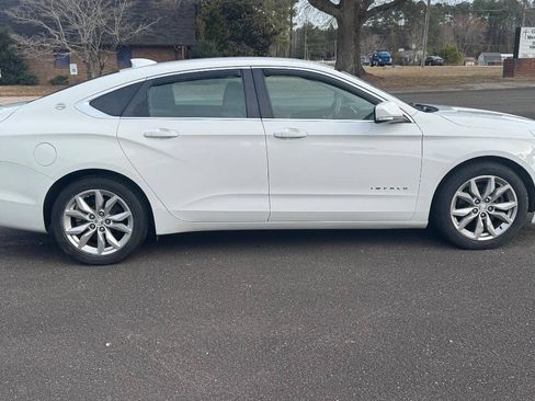 Used 2017 Chevrolet Impala LT FWD image 9