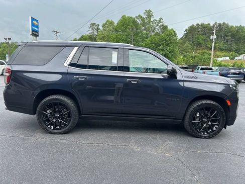 Used 2023 Chevrolet Tahoe High Country w/ LPO, Illumination Package AWD/4WD image 2