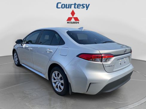 Used 2024 Toyota Corolla LE FWD image 3