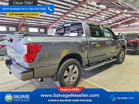 Used 2018 Nissan Titan SL w/ Chrome Package AWD/4WD image 4