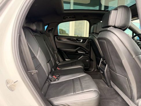 Used 2020 Porsche Cayenne S AWD/4WD image 33