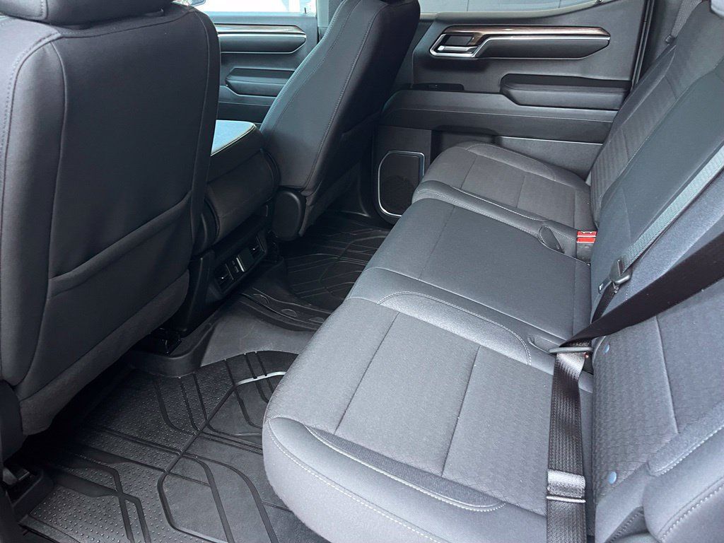 Used 2024 Chevrolet Silverado 1500 LT w/ LPO, Liner Protection Package AWD/4WD image 11