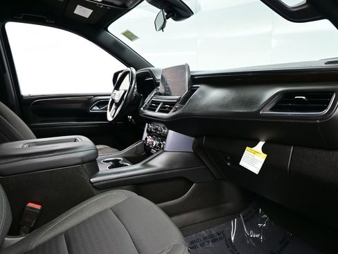 Used 2022 GMC Yukon SLE w/ Gmc Pro Safety Plus Package image 12